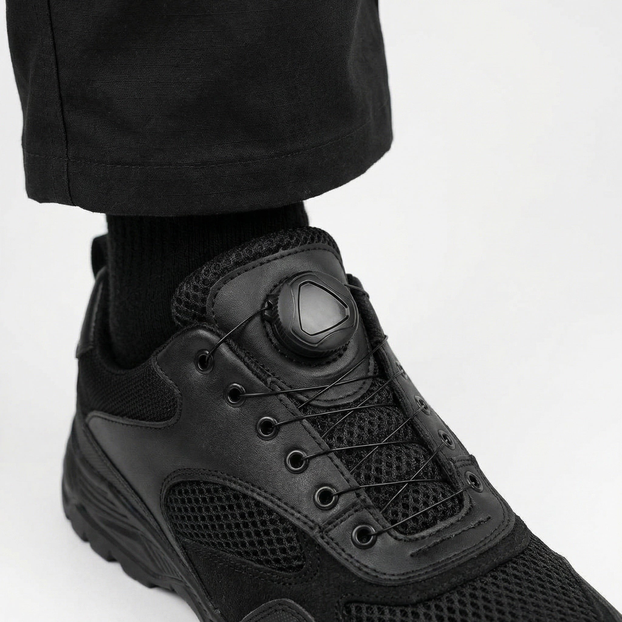 Кросівки Чорні "з системою автошнурівки"